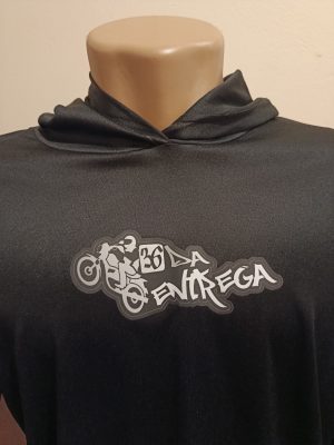 Camiseta manga longa dry-fit com capuz